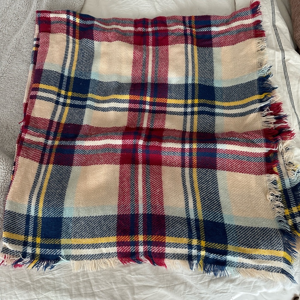 Scarf - Picture 8 of 11